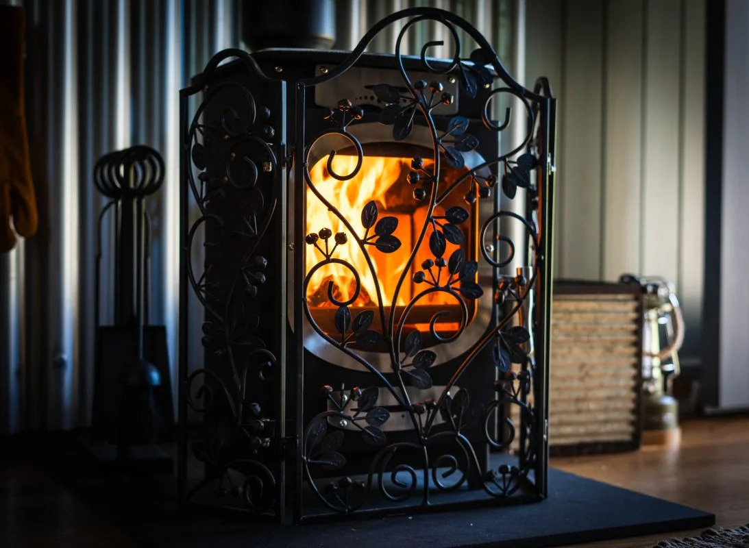 Cosy Wood burner - Luxury Glamping Cabin Carmarthenshire, West Wales