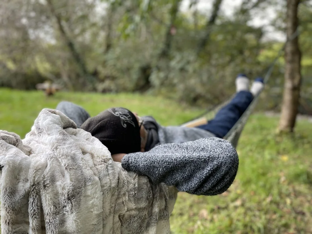 Riverfront location with hammock - Luxury Glamping Cabin Carmarthenshire Wales