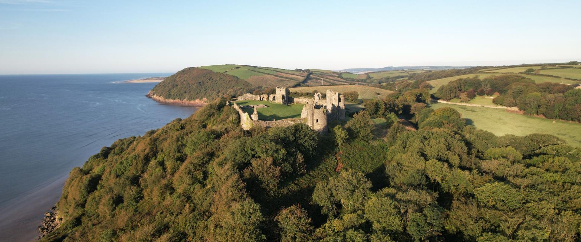 Llansteffan-Castle-and-Beach-Luxury-Glamping-Cabin-Carmarthenshire-West-Wale