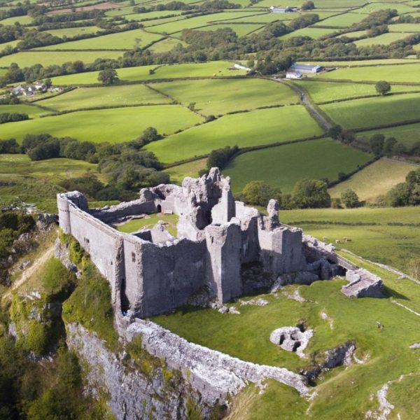 Carreg Cennen Castle - Glamping Cabin, West Wales near Brecon Beacons